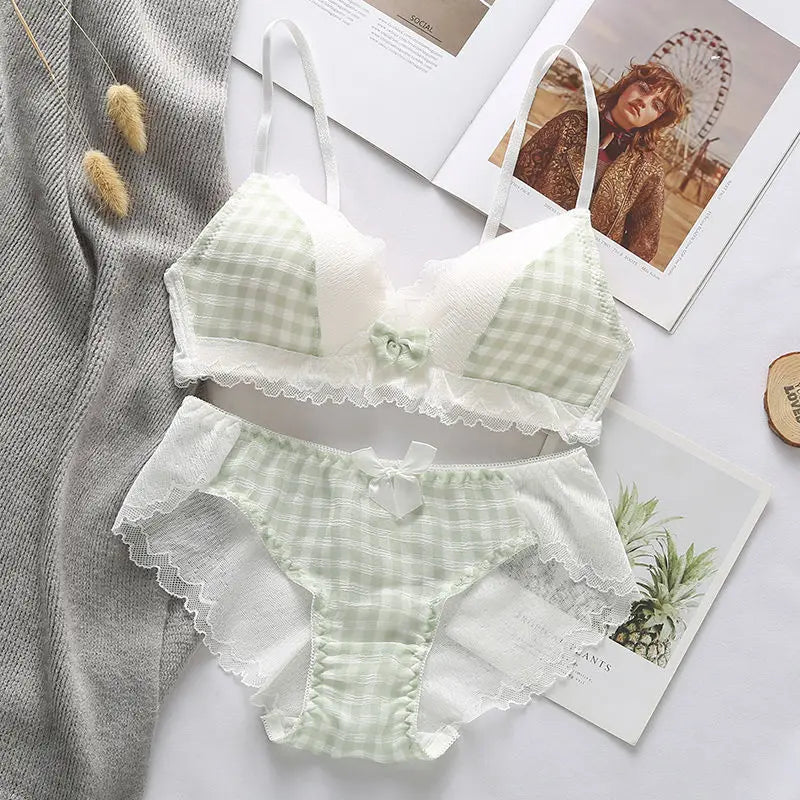 Cute Gingham Lingerie Set – Wireless Summer Bra & Panty with Lace Trim