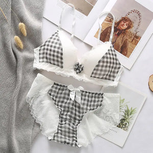 Cute Gingham Lingerie Set – Wireless Summer Bra & Panty with Lace Trim