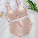 Seamless Ice Silk Lingerie Set with Heart Detail – Soft & Elegant Comfort